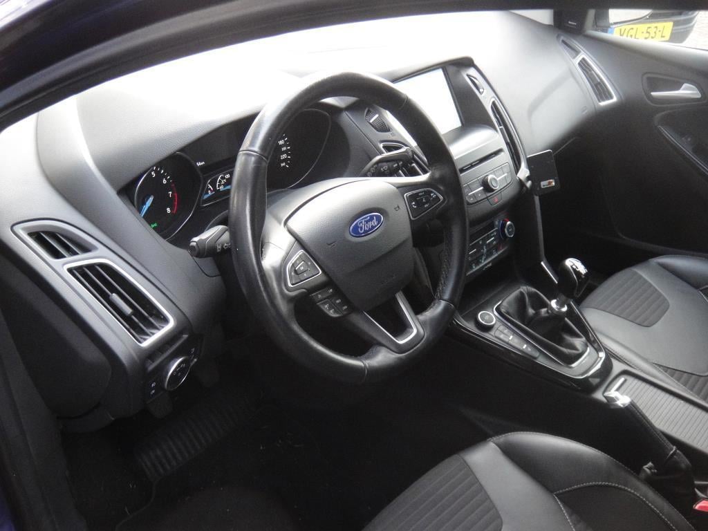 Ford Focus 1.5 titanium edition