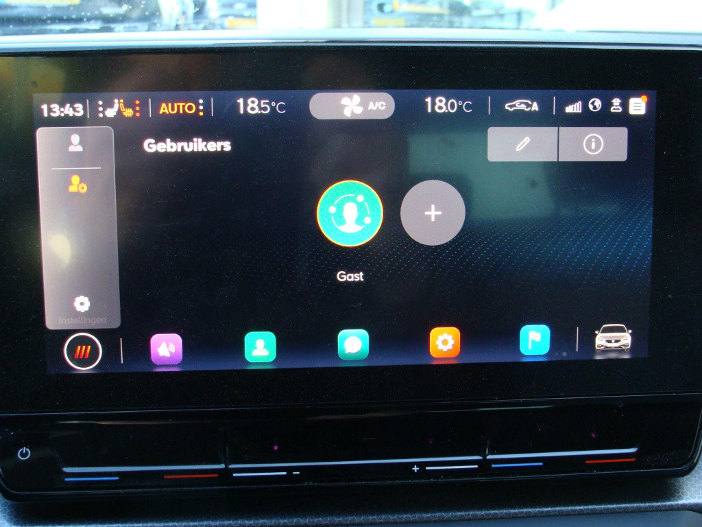 Seat Leon 1.0 tsi 110pk style business intense virtual display apple carpla