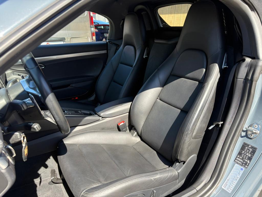 Porsche 718 boxster 2.0