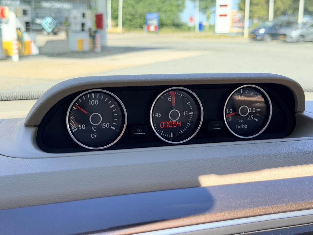 Volkswagen New Beetle cabriolet 1.4 tsi design 70's zeer uniek!