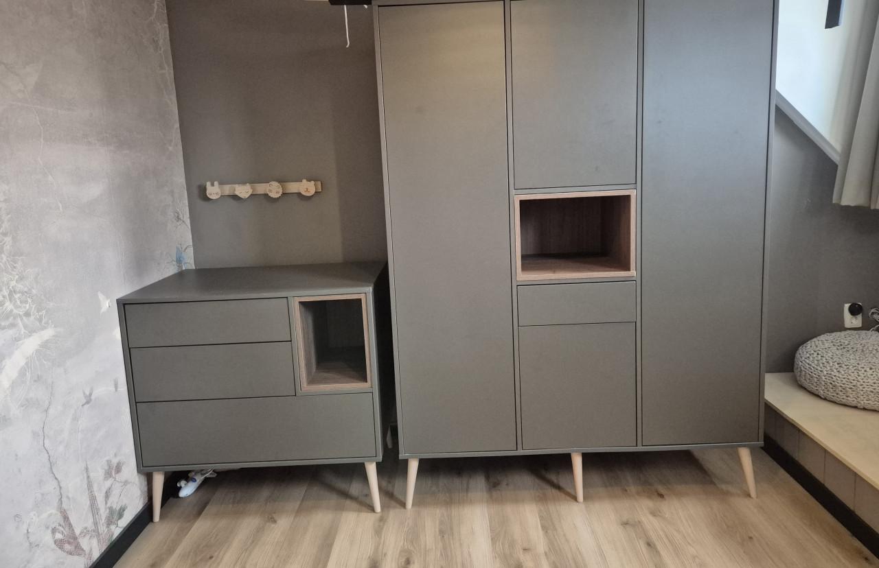Quax babykamer/ kinderkamer kledingkast en commode