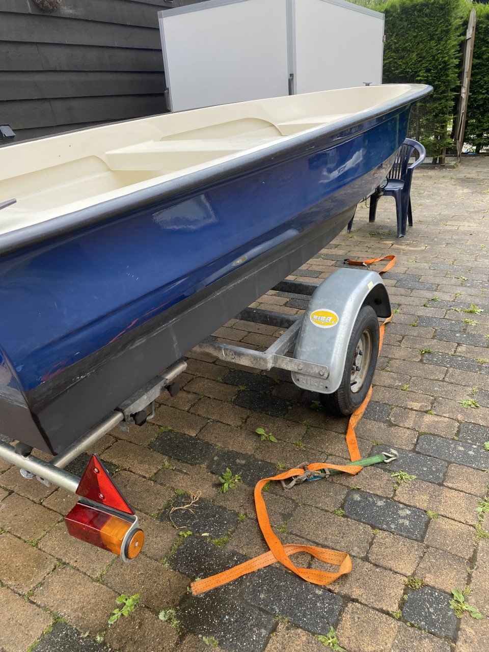Polyester boot met Riba trailer