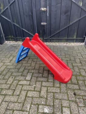 Leuke kleine glijbaan Paradiso Toys