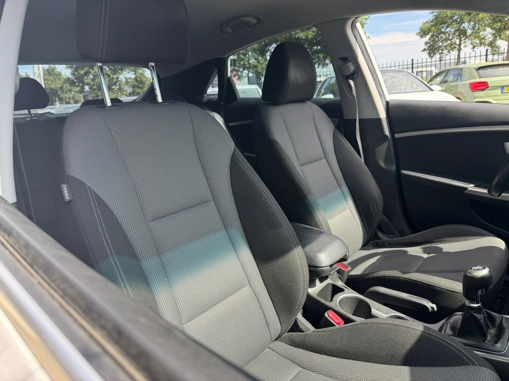 Hyundai I 30 blue 1.6 gdi i-vision redline * airco * nieuwe apk * camera * 