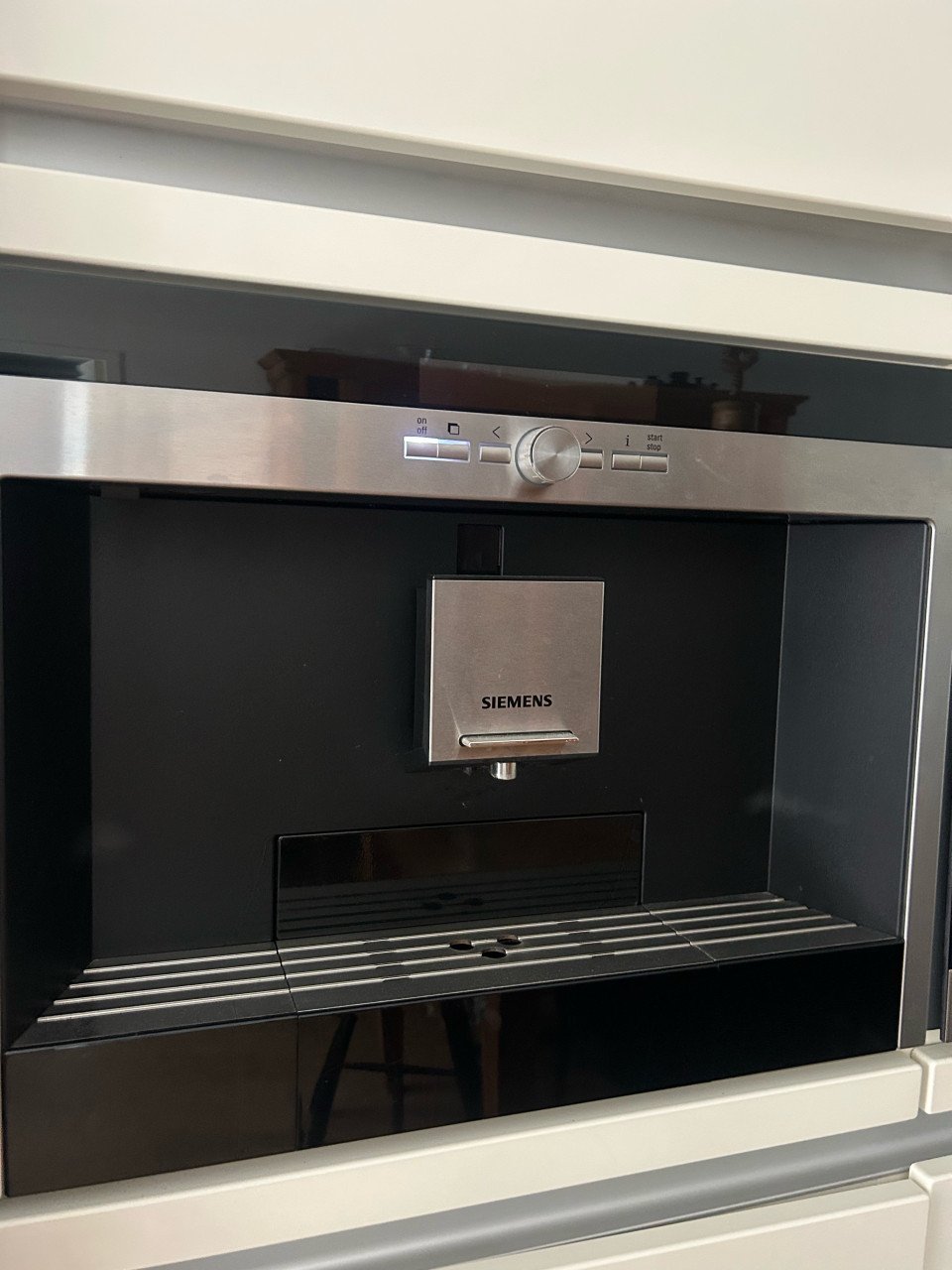 Siemens inbouw koffiemachine TK76K572