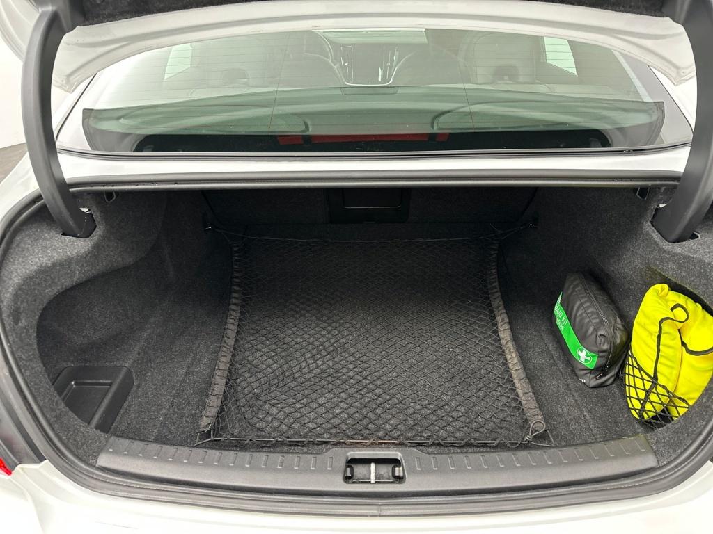 Volvo S60 t4 190pk r-design| 360camera| trekhaak| adap.cruise