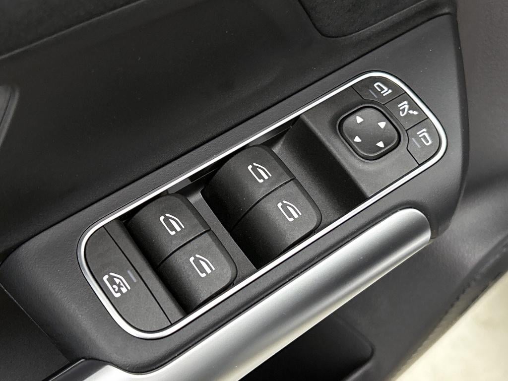 Mercedes-Benz Eqa 250+ business solution amg 71 kwh | nightpakket | guard 3