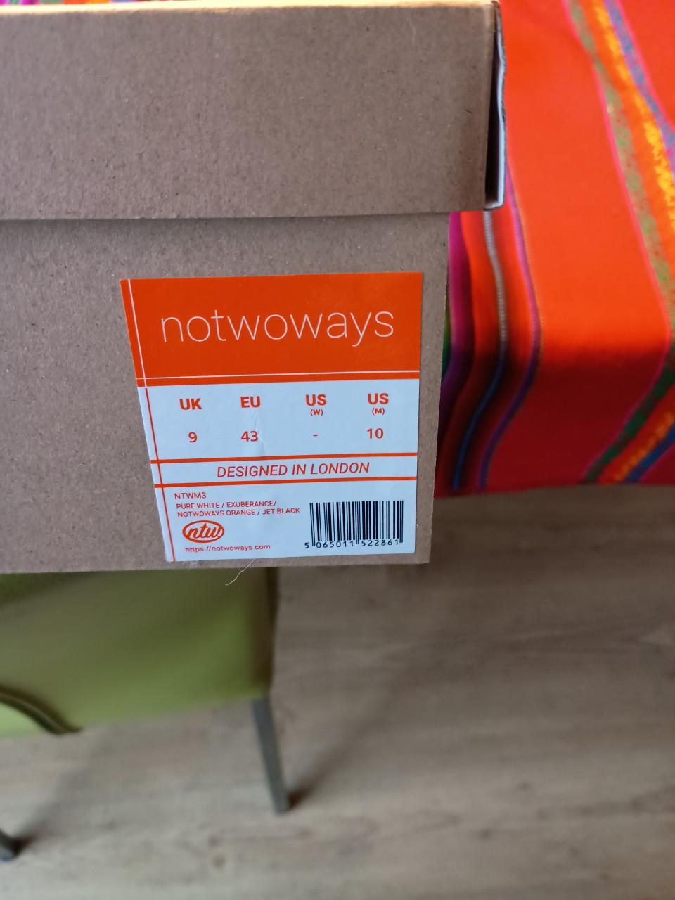 Schoenen    notwoways Koyri