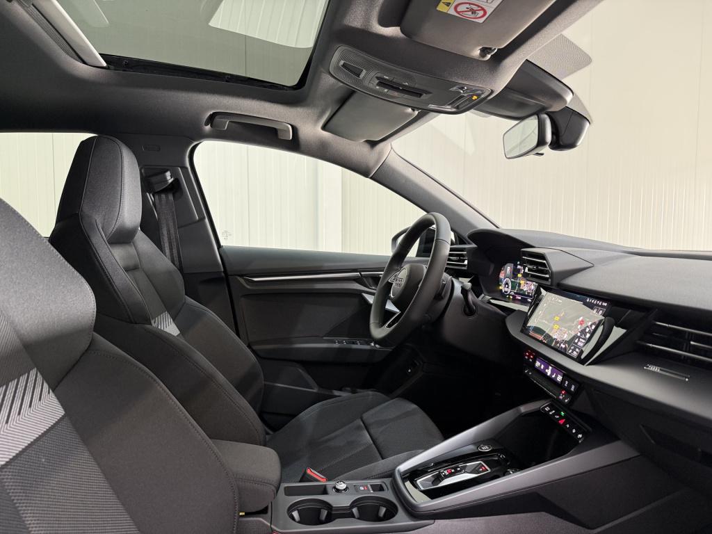 Audi A3 sportback 45 tfsi e 272pk s edition | pano dak | zwart optiek | acc