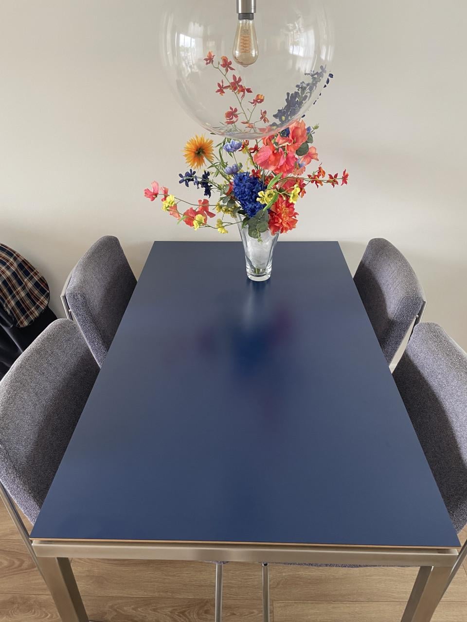 Harvink eetkamerstoelen met originele bekleding en eettafel