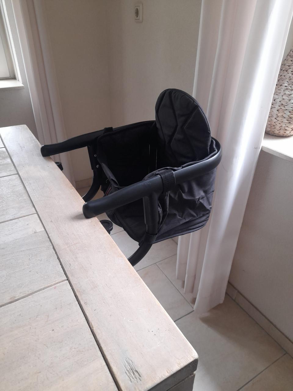 Topmark tafelhangstoel (z.g.a.n.)