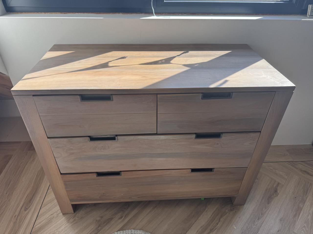 Babykamer, ledikant, commode en kast