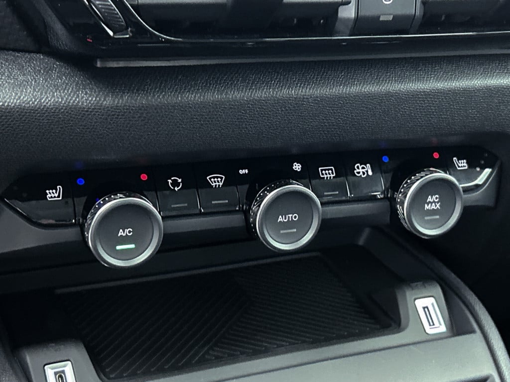 Citroen C4 hybrid 136pk automaat business private lease € 489,- pm - 48mnd 