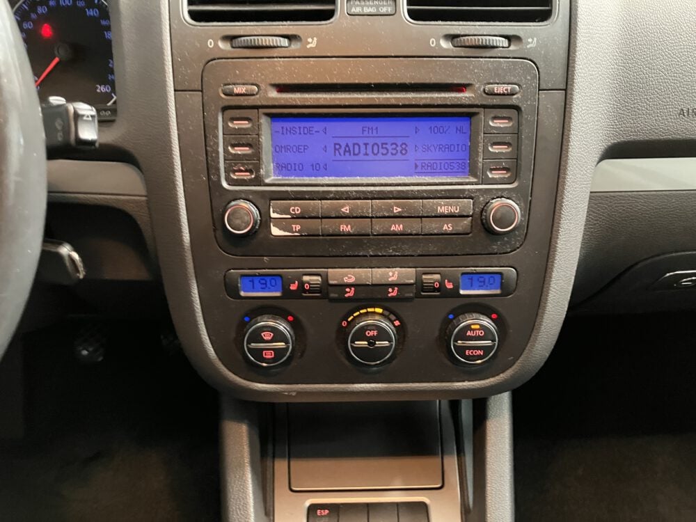Volkswagen Golf 1.6 FSI Trendline