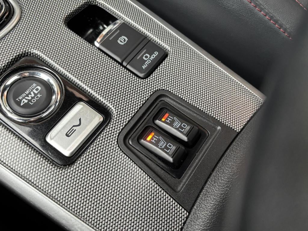 Mitsubishi Outlander 2.0 phev s-edition afneembare trekhaak!