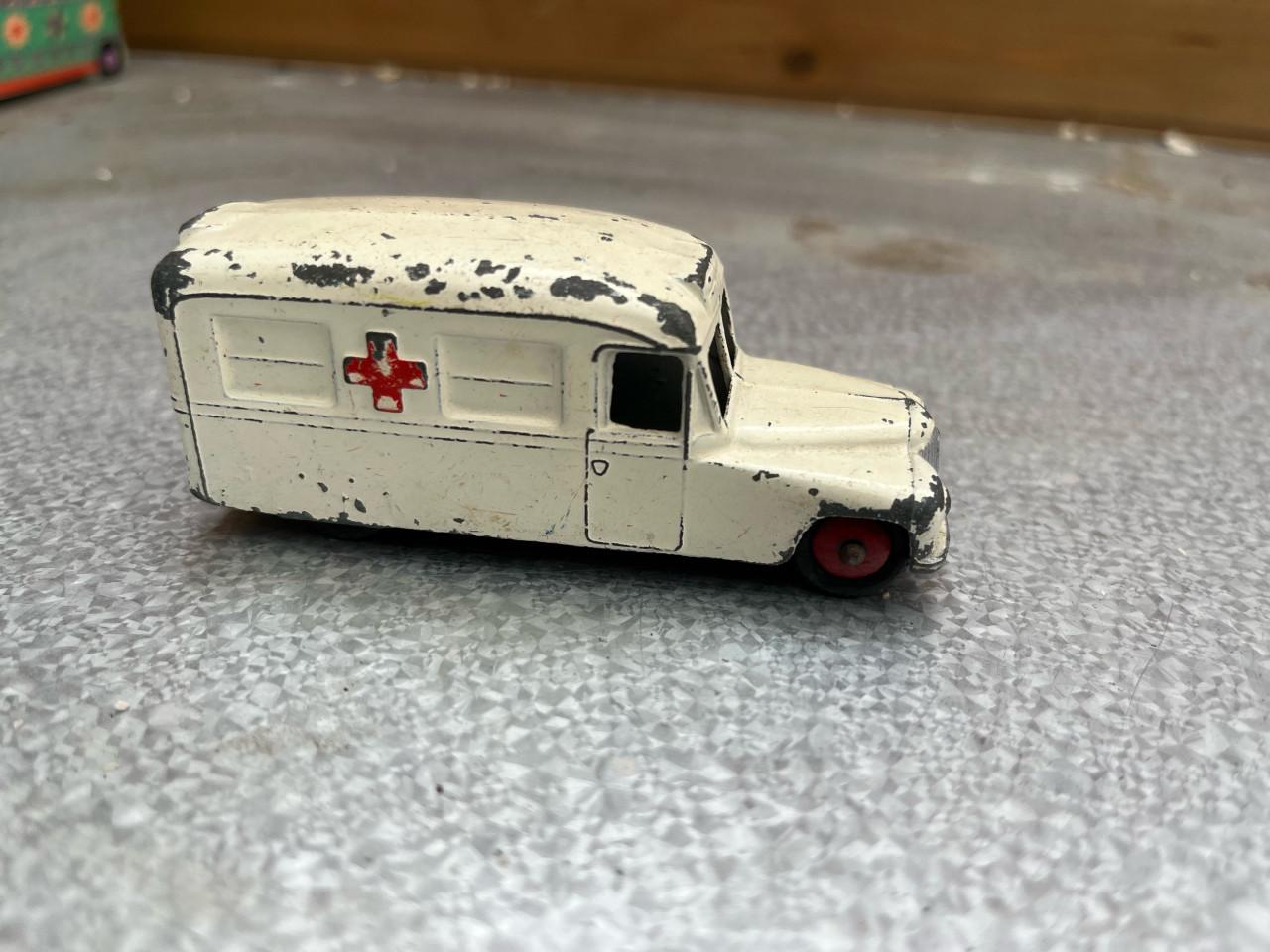 Dinky toys 6 stuks