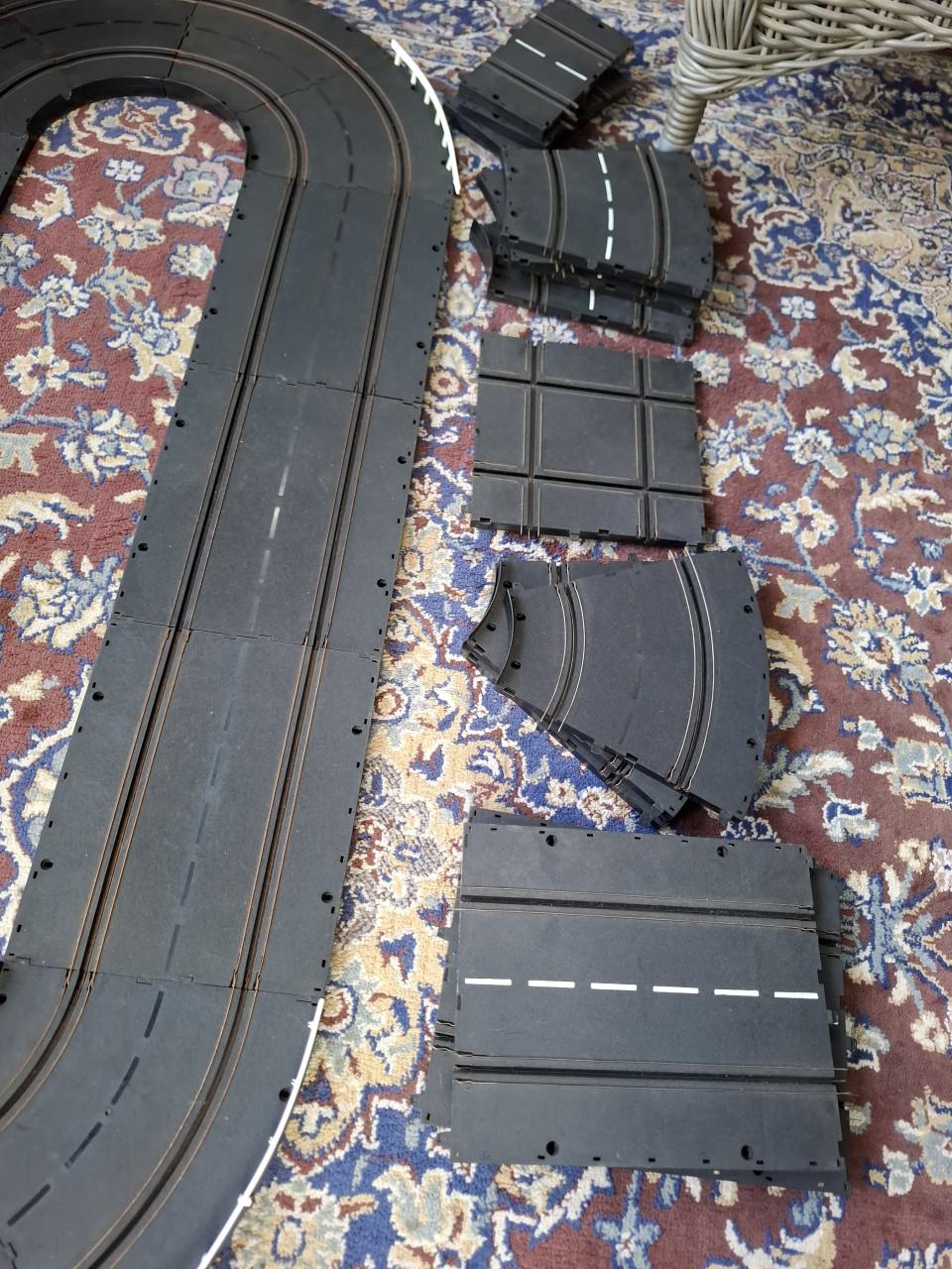 Te koop: Carrera racebaan uit de jaren zestig.