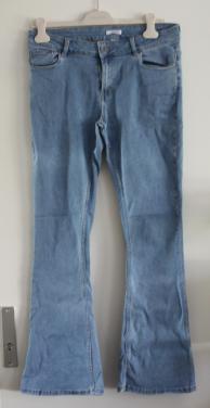 Spijkerbroek met bootcut pijpen maat 40