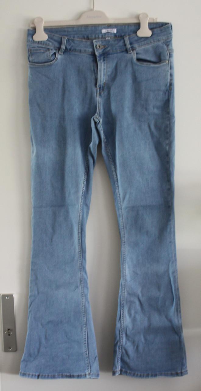 Spijkerbroek met bootcut pijpen maat 40