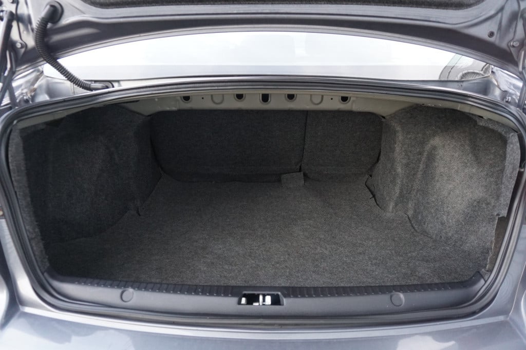 Mitsubishi Lancer sports sedan 1.8 invite airco / cruise / elektr. ramen / 