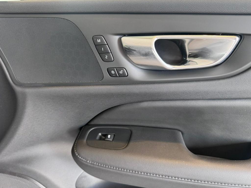 Volvo V60 2.0 t6 recharge awd inscription expression