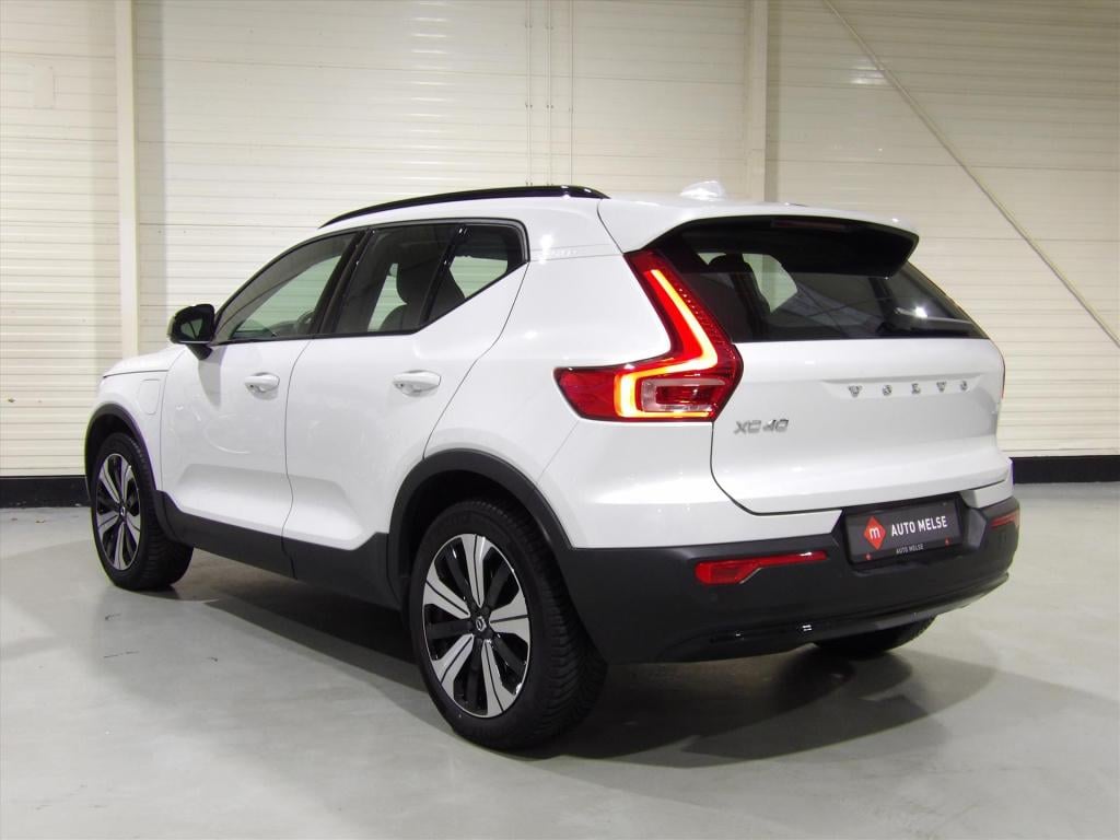 Volvo XC40 t5 plug-in hybrid 262pk aut plus dark