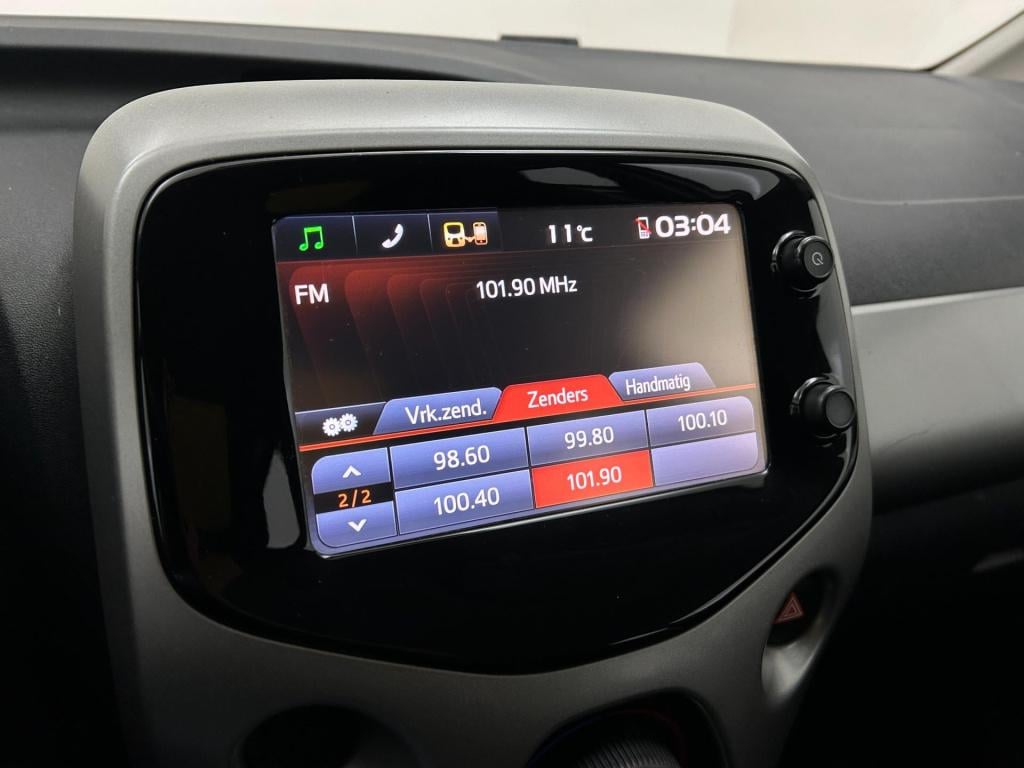 Toyota Aygo occasion 1.0 vvt-i x-play | wit | tweedehands toyota aygo | air