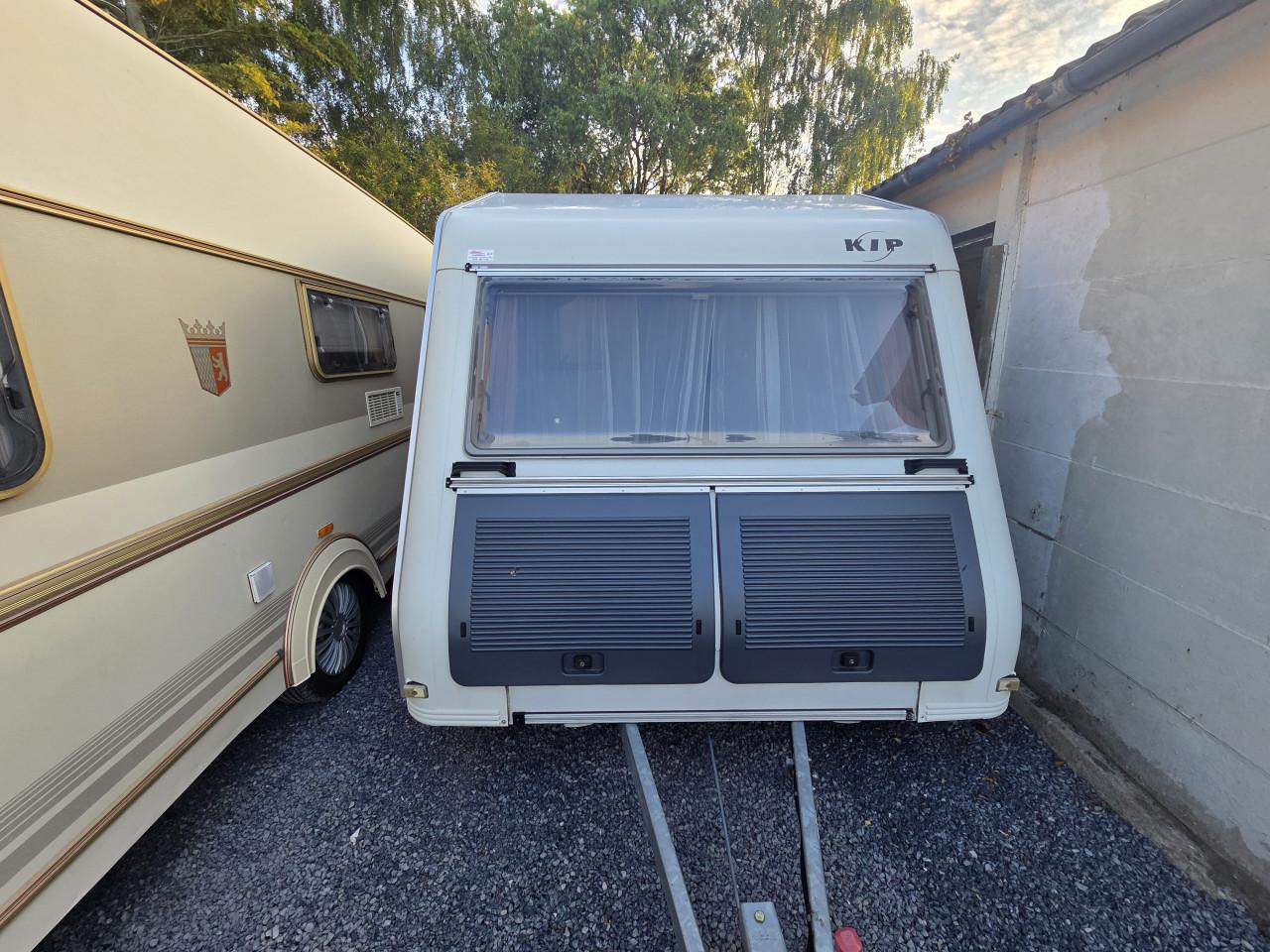 Kip starline 44tz met truma mover en voortent