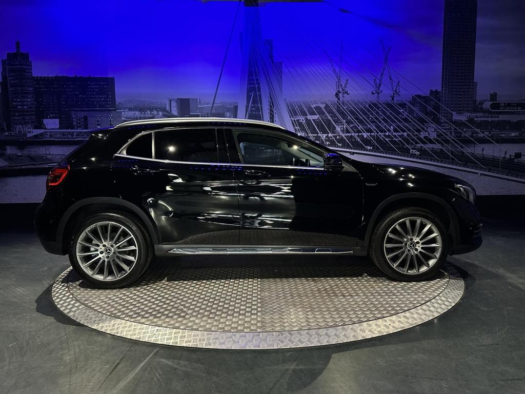 Mercedes-Benz Gla-klasse 180 business solution amg night upgrade *leer*stoe