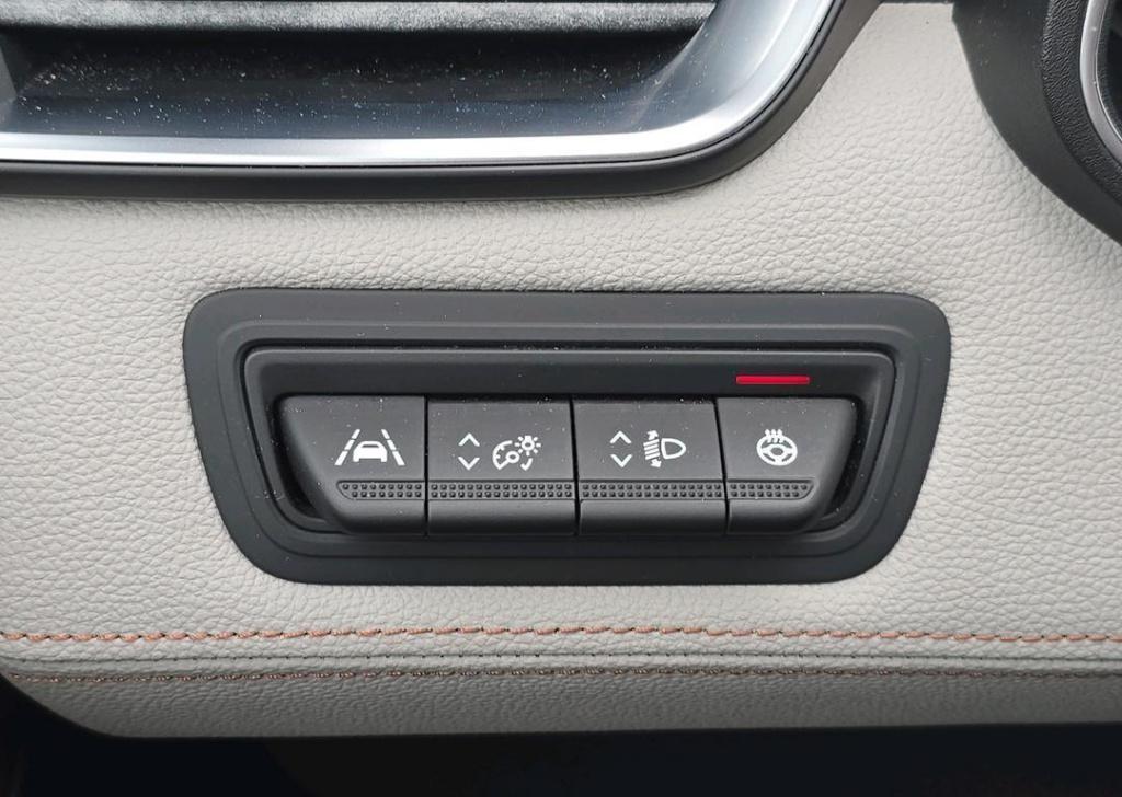 Renault Clio 1.6 e-tech hybrid 140 initiale paris