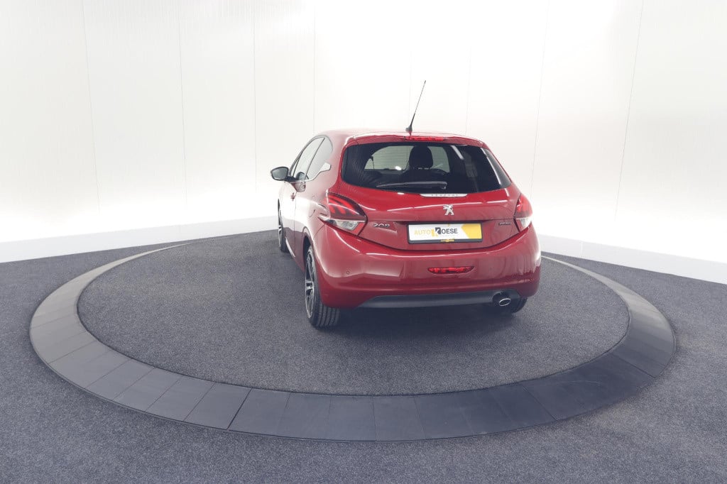Peugeot 208 puretech 110 gt-line | apple carplay | parkeersensoren | climat