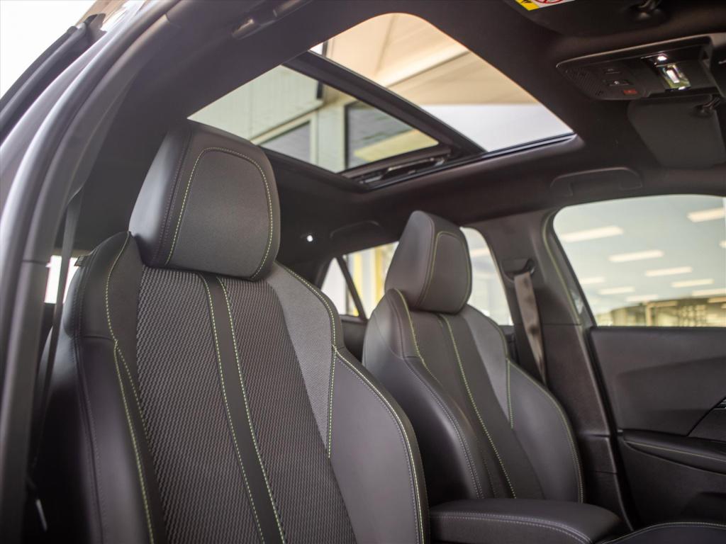 Peugeot 2008 1.2 hybrid 136pk e-dcs6 gt automaat | panoramadak | camera | n