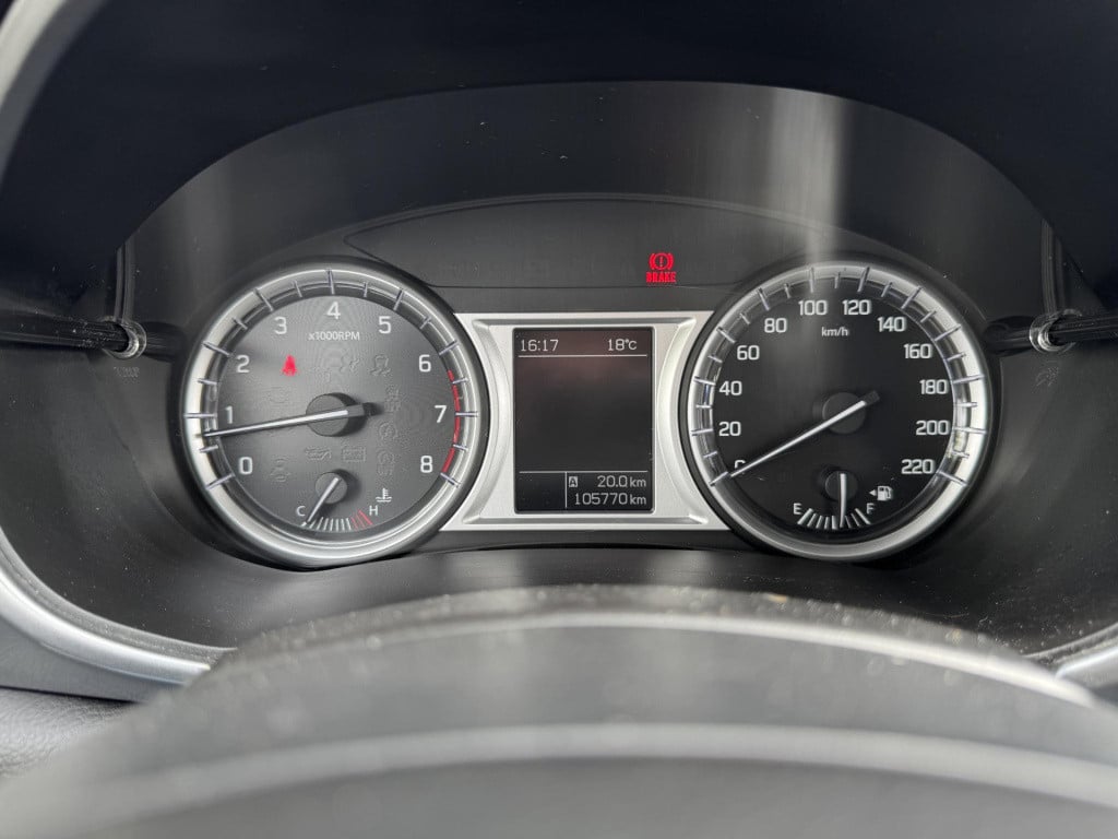 Suzuki Vitara 1.6 exclusive | trekhaak afneembaar | navigatie | camera | st