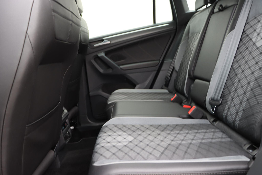 Volkswagen Tiguan 1.4 tsi ehybrid r-line business + 245pk dsg6
