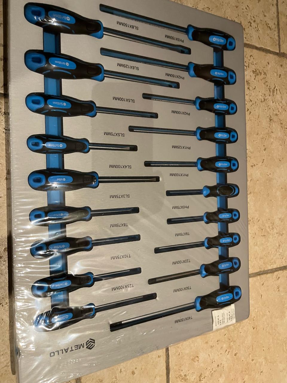 Metallo gereedschapset in foam inleg