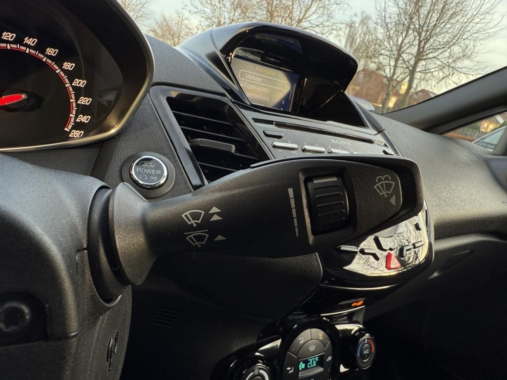 Ford Fiesta 1.6 st // nieuwe motor + koppeling, distributie en grote beurt 