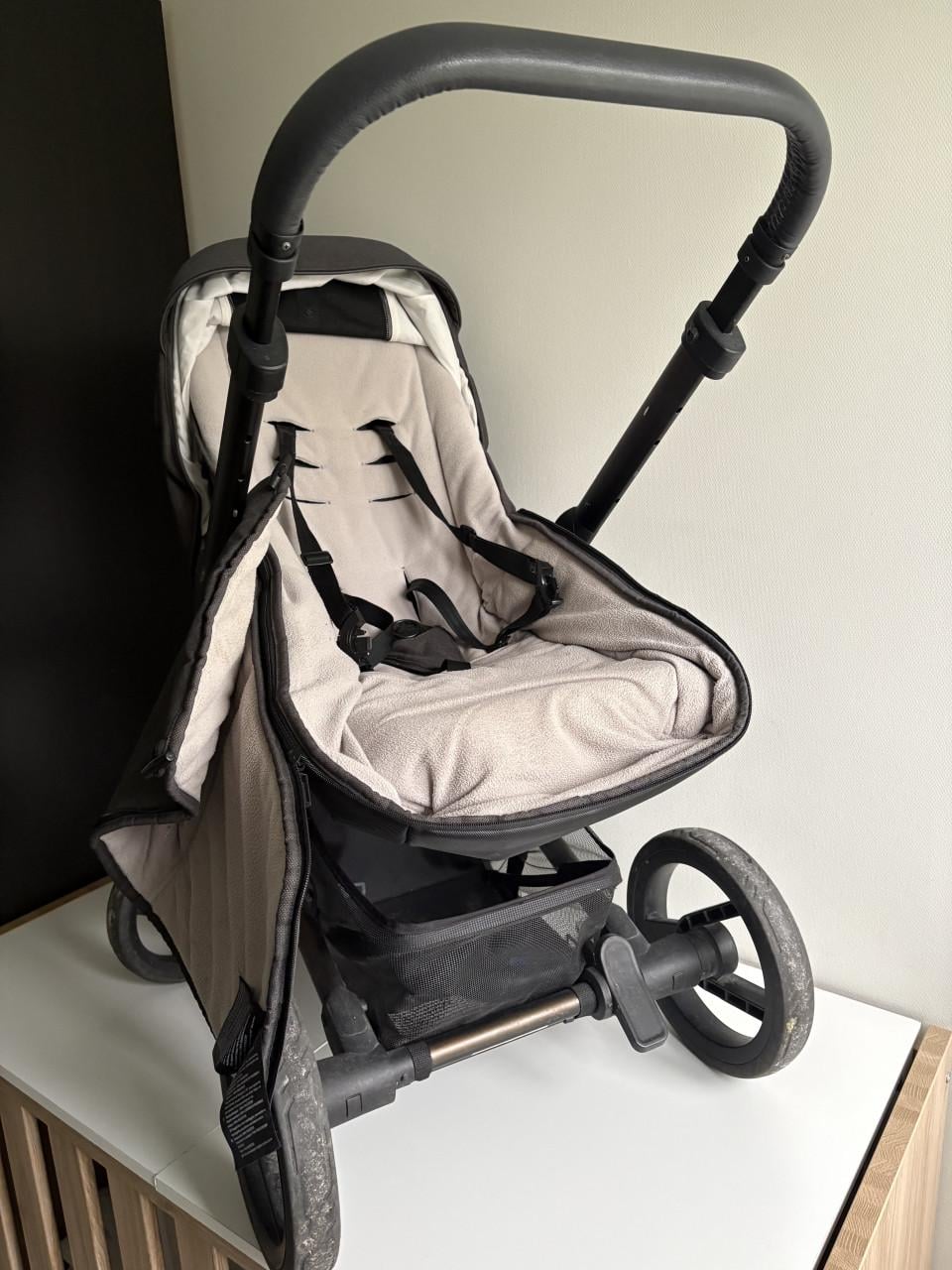 Mutsy Nio Kinderwagen, compleet, 3 in 1, kleur North Black