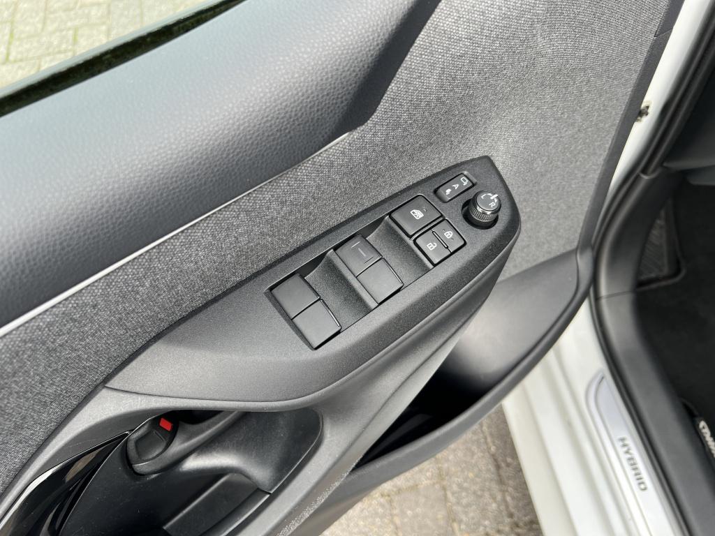 Toyota Yaris 1.5 hyb. executive | nl auto | dealerondehouden | hud | jbl au