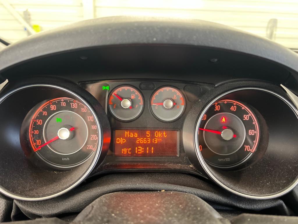 Fiat Punto 0.9 Twinn Air-2012-Airco-stuurbeke-trekhaak-L.M. velgen-3200,=