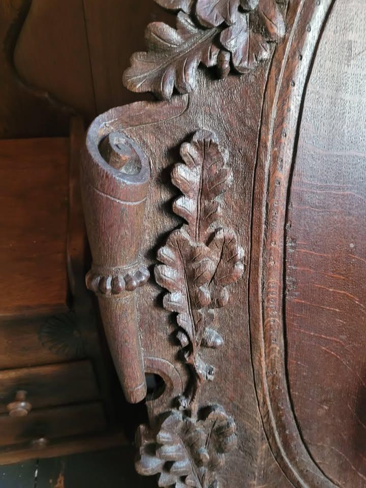 Eikenhouten gestoken wild schild