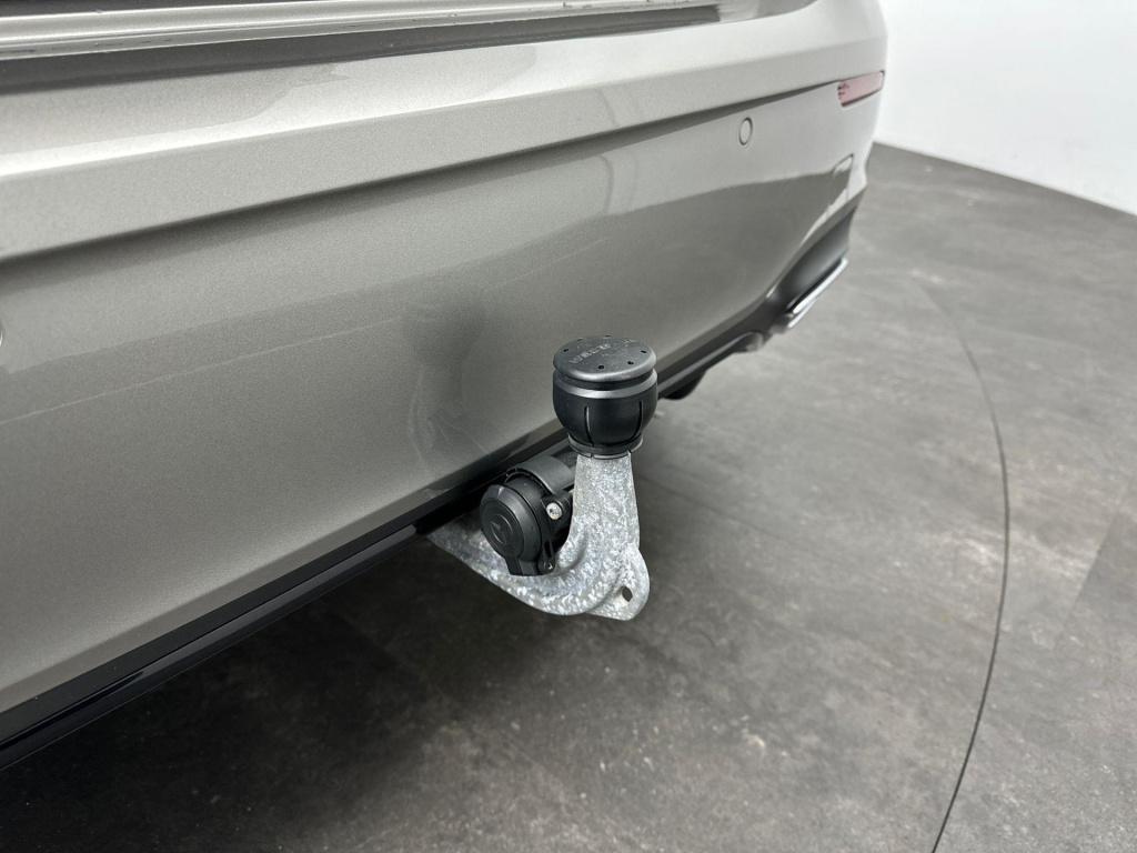 Mercedes-Benz A-Klasse 250 e amg line pano acc 360 leder