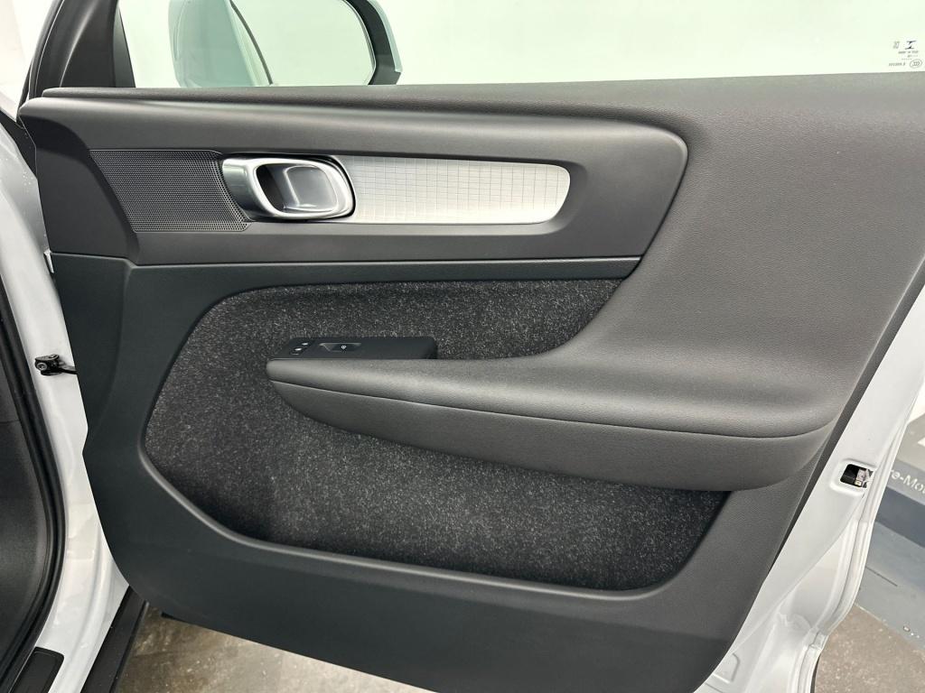 Volvo XC40 t3 163pk aut8 momentum pro| trekhaak| camera| climate| cruise co