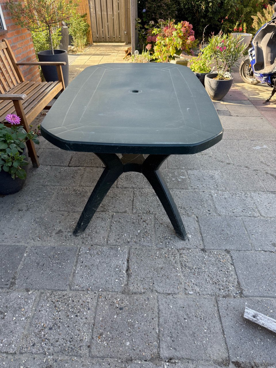 Gratis af te halen tuintafel