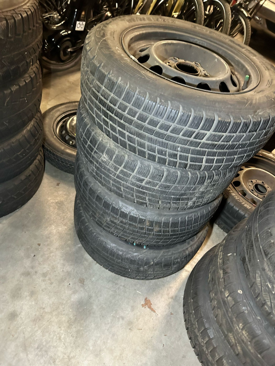 BMW 3-SERIE STALEN VELGEN MICHELIN WINTERBANDEN