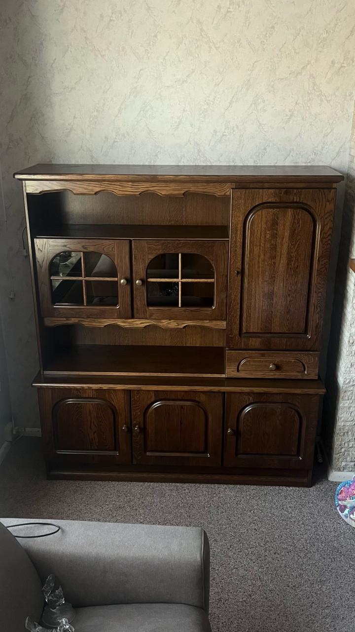 Donker eiken wandmeubel