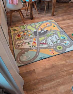 Vloerspeelkleed met huizen en wegen
