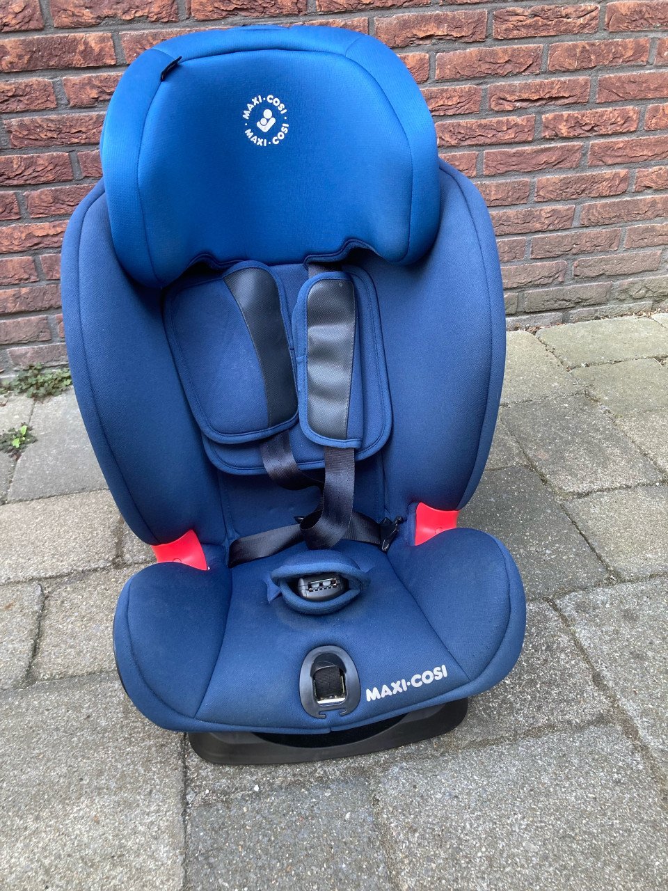 Autostoel: Maxi Cosi Titan zwart/grijs en blauw (4x)