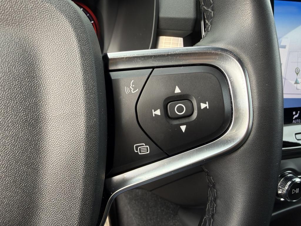 Volvo XC40 t2 129pk aut8 momentum pro| adap.cruise| camera| standkachel| st