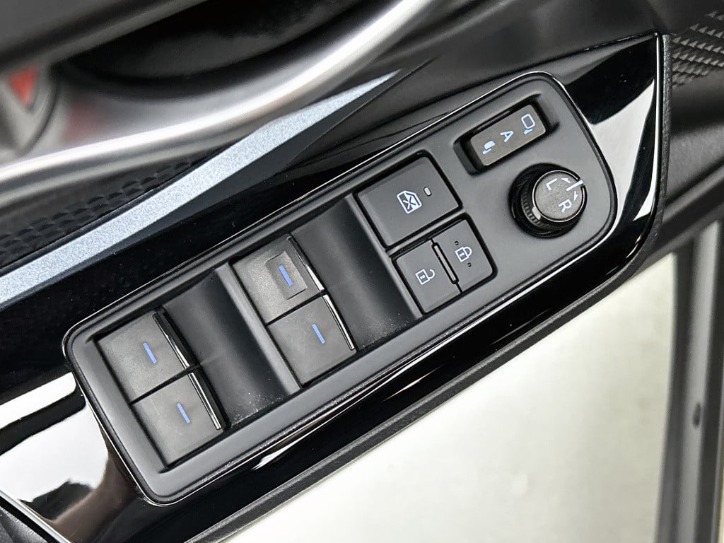 Toyota C-hr 1.8 hybrid style | nl auto | blindspot monitor | navigatie | pa