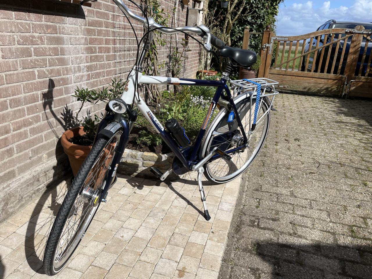 Herenfiets Raleigh PRIORITY 7 speed trom remmen verlichting enz. Als nieuw